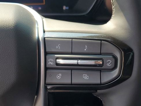 New 2025 Chevrolet Colorado LT w/ LT Convenience Package image 12