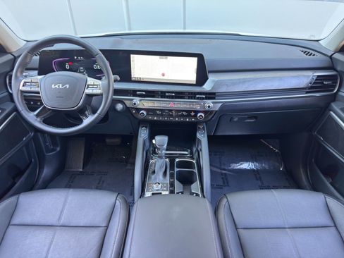 Used 2025 Kia Telluride EX w/ EX Captain's Chair Package AWD/4WD image 13
