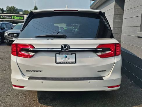 Used 2023 Honda Odyssey Touring image 4