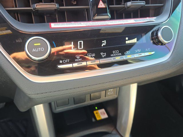 Used 2023 Toyota Corolla Cross AWD Hybrid image 19