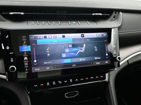 New 2026 Jeep Grand Cherokee L Limited AWD/4WD image 17