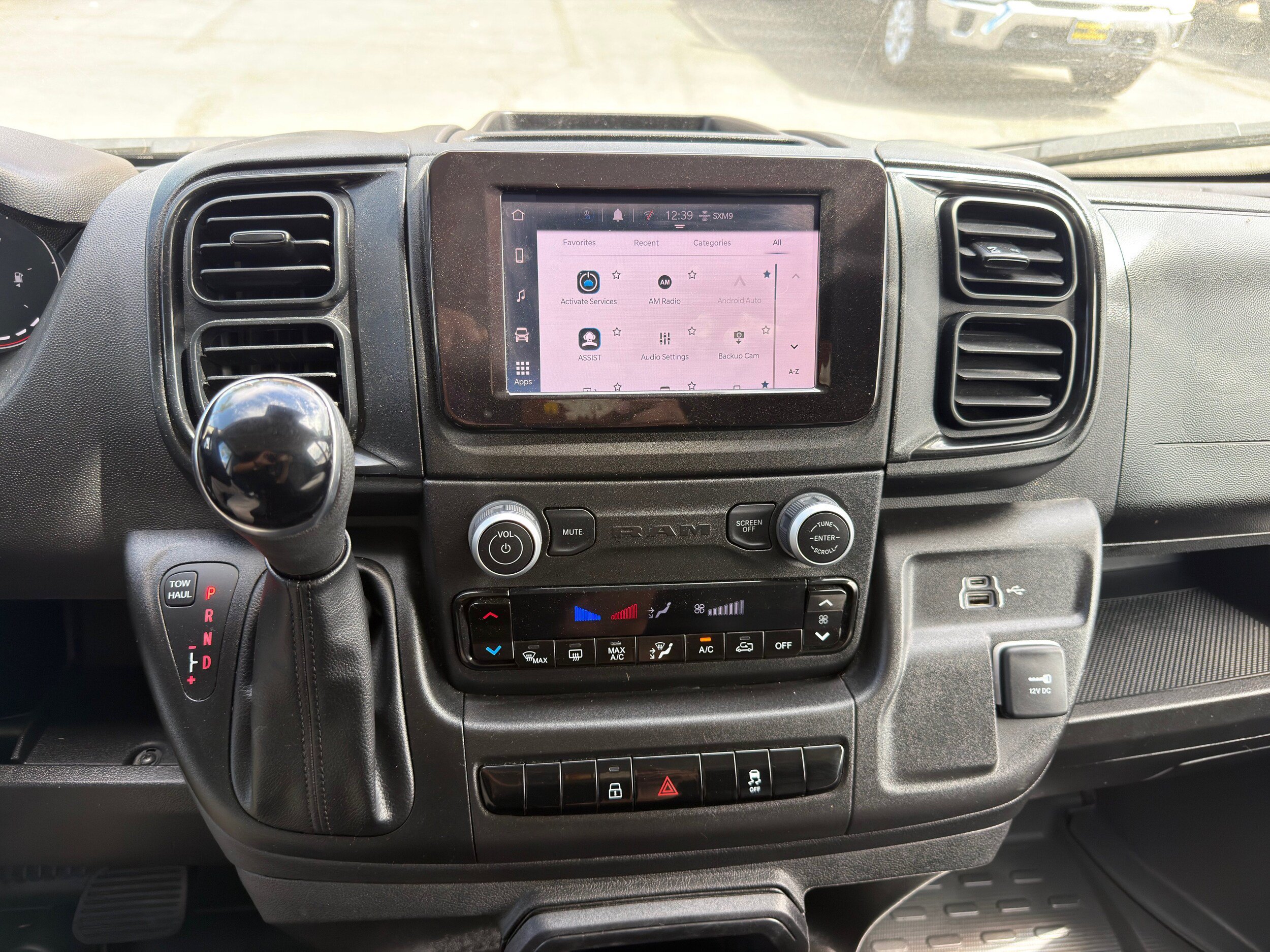 Used 2025 RAM ProMaster 2500 w/ U-Haul Equipment Group FWD image 29