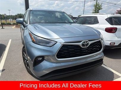 Used 2023 Toyota Highlander XLE