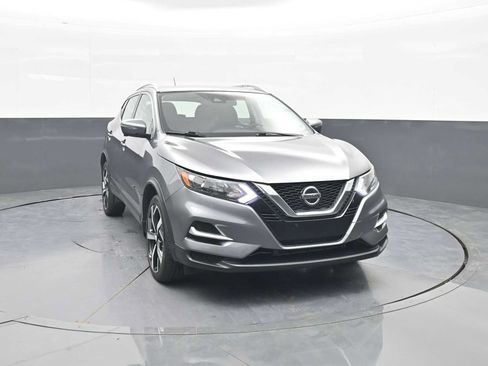 Used 2022 Nissan Rogue Sport SL AWD/4WD image 2
