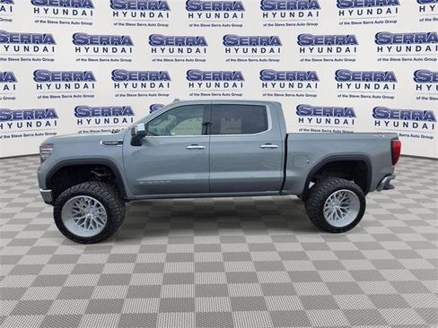 Used 2025 GMC Sierra 1500 SLT image 2