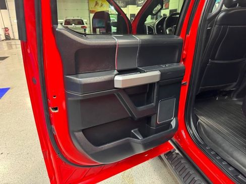 Used 2019 Ford F150 Lariat w/ Equipment Group 502A Luxury AWD/4WD image 14