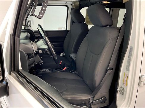 Used 2018 Jeep Wrangler Unlimited Sport S image 17