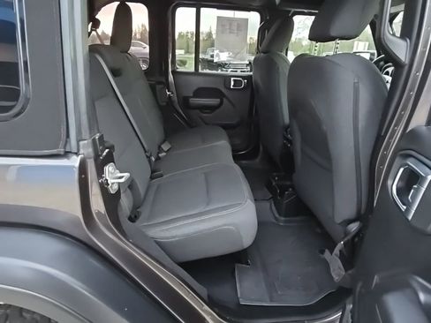 Used 2024 Jeep Wrangler Willys image 27