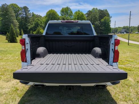 Used 2023 Chevrolet Silverado 1500 RST AWD/4WD image 23