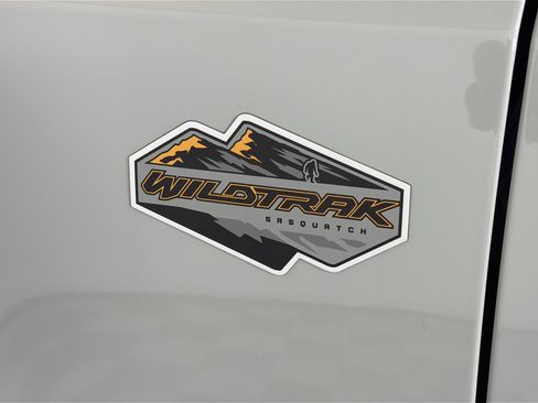 Used 2023 Ford Bronco Wildtrak image 17