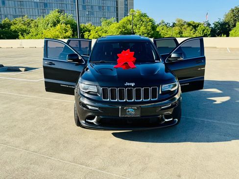 Used 2014 Jeep Grand Cherokee SRT8 w/ Luxury Group II image 74