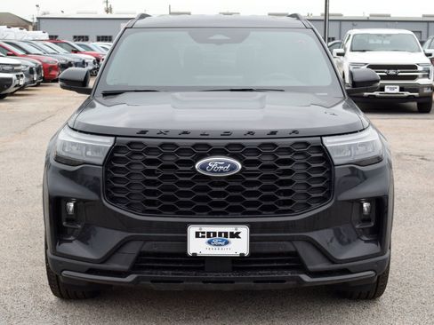New 2026 Ford Explorer ST-Line w/ ST-Line Street Pack RWD image 2