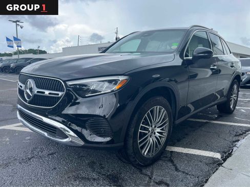 Used 2025 Mercedes-Benz GLC 300 image 1