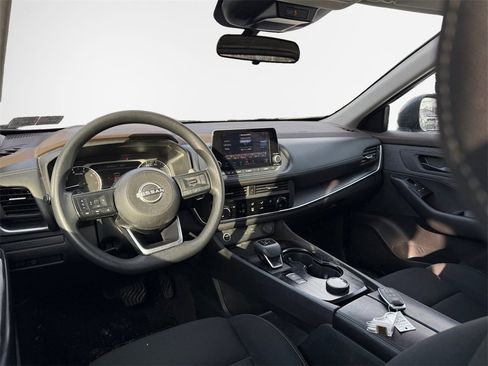 Used 2023 Nissan Rogue S image 22