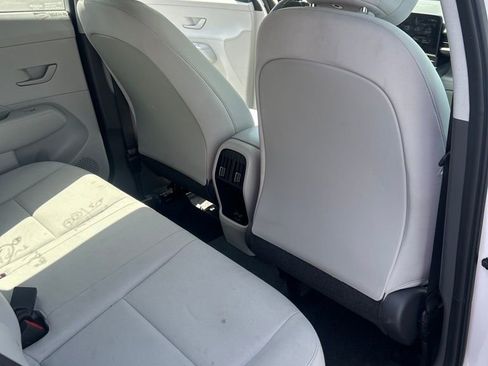 Used 2025 Hyundai Kona SEL image 15