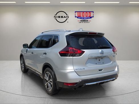 Used 2018 Nissan Rogue SL w/ Premium Package FWD image 4