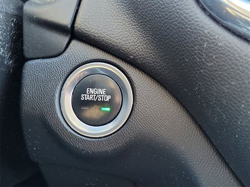 Used 2022 Chevrolet Equinox LT image 6