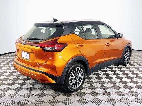 Used 2021 Nissan Kicks SV image 8