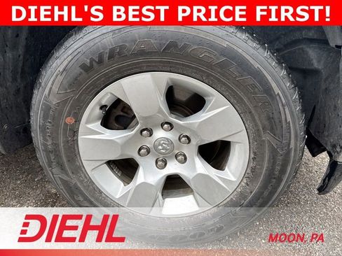 Used 2020 RAM 1500 Big Horn AWD/4WD image 3