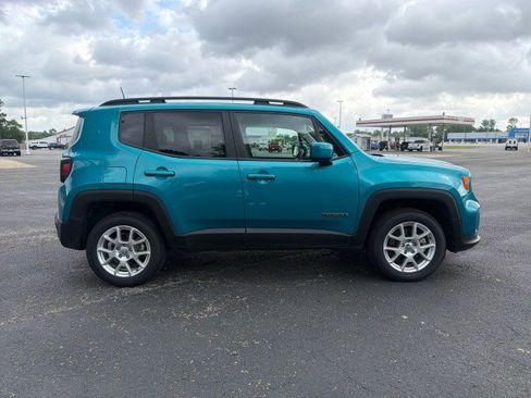 Used 2021 Jeep Renegade Latitude AWD/4WD image 4
