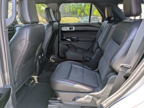 Used 2022 Ford Explorer ST-Line w/ Class IV Trailer Tow Package image 16