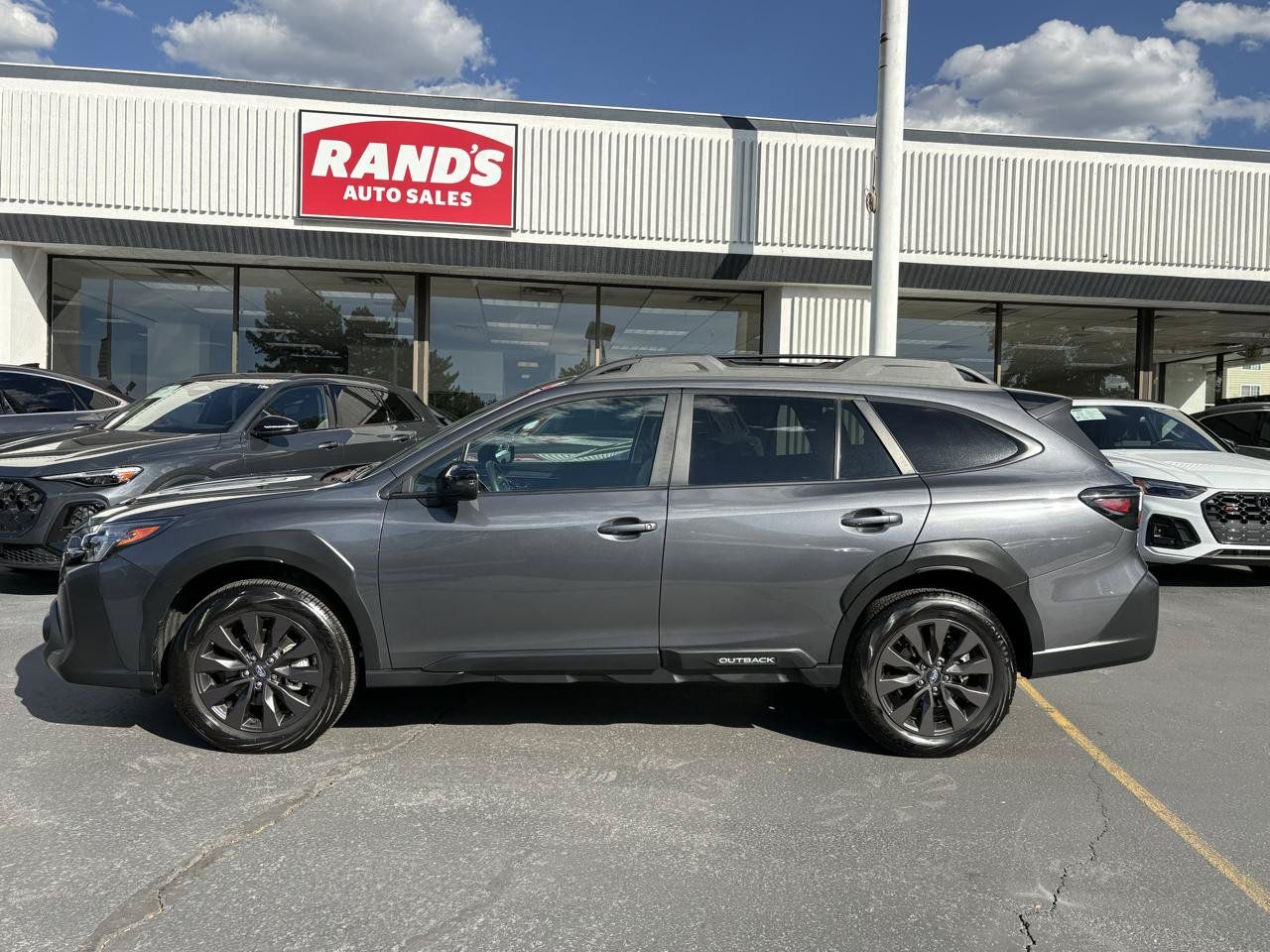 Used 2025 Subaru Outback Onyx Edition AWD/4WD image 18