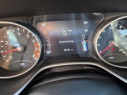 Used 2018 Jeep Compass Latitude w/ Popular Equipment Group FWD image 14