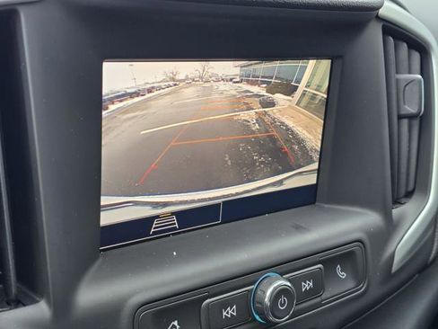 Used 2023 GMC Terrain SLE image 21