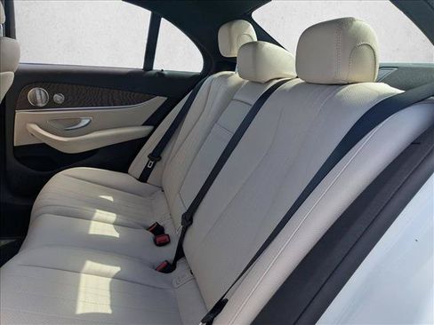 Used 2022 Mercedes-Benz E 350 Sedan image 15