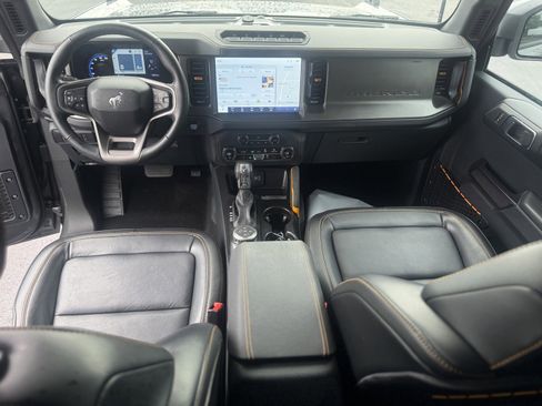 Used 2024 Ford Bronco Badlands AWD/4WD image 16