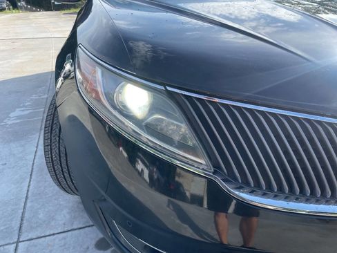 Used 2014 Lincoln MKS AWD w/ Equipment Group 101A image 15