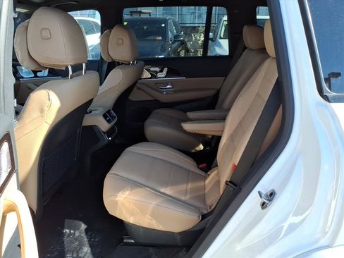 New 2026 Mercedes-Benz GLS 450 4MATIC image 13