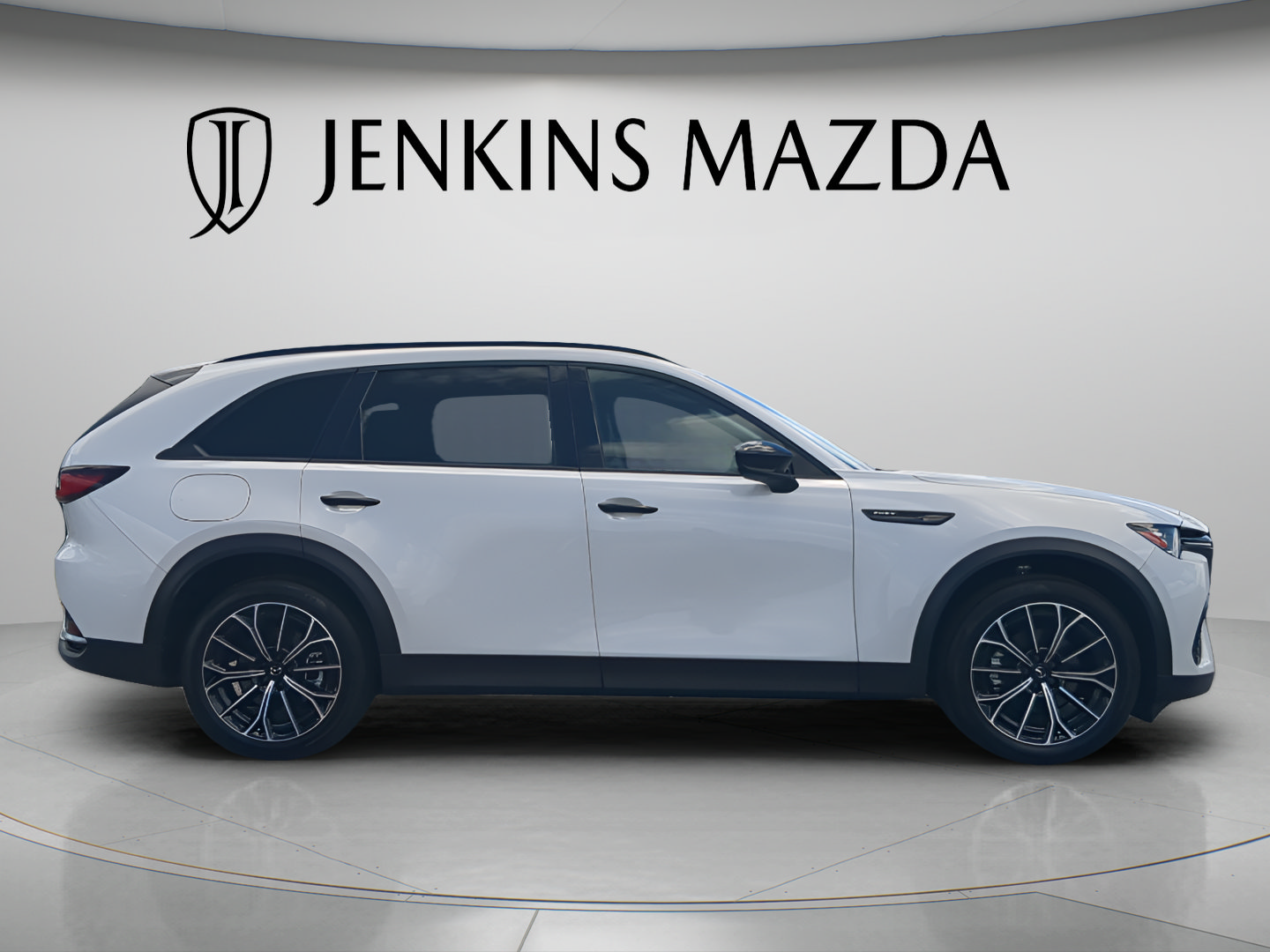Certified 2025 MAZDA CX-70 Plug-In Hybrid w/ Premium Pkg AWD/4WD image 2