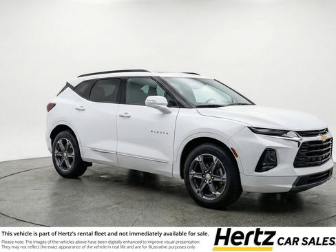 Used 2025 Chevrolet Blazer LT FWD image 1