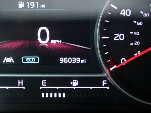 Used 2022 Kia Sorento S FWD image 26