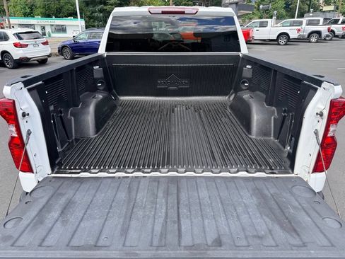Used 2020 Chevrolet Silverado 1500 LT w/ Fleet Comfort Package AWD/4WD image 13