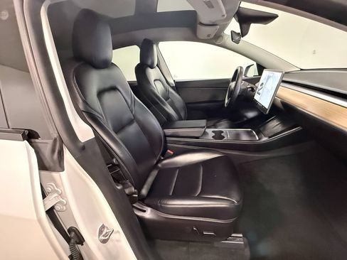 Used 2021 Tesla Model Y Long Range AWD/4WD image 13