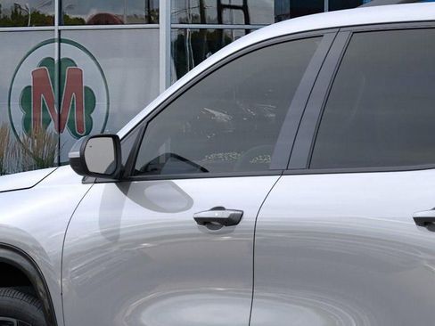 New 2026 Chevrolet Traverse RS image 12