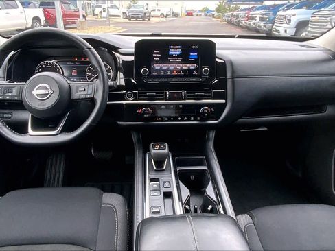 Used 2024 Nissan Pathfinder SV FWD image 16