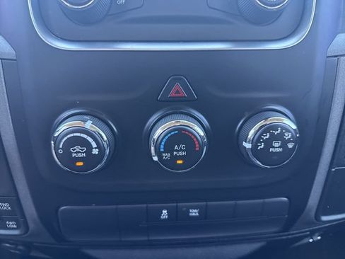 Used 2016 RAM 1500 Express AWD/4WD image 18