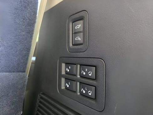 Used 2025 Nissan Armada Platinum Reserve AWD/4WD image 7