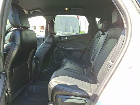 Used 2025 Ford Escape ST-Line Elite w/ Premium Technology Package AWD/4WD image 10