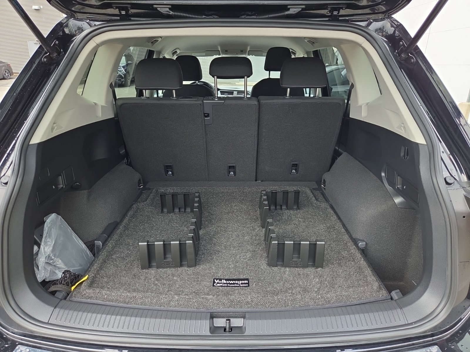 Used 2022 Volkswagen Tiguan S AWD/4WD image 9