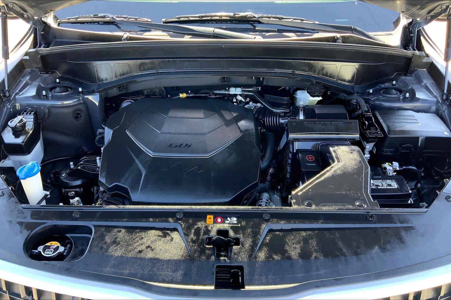 Used 2024 Kia Telluride EX w/ EX Captain's Chair Package FWD image 28