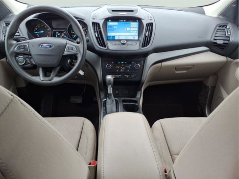 Used 2017 Ford Escape SE w/ Equipment Group 201A image 2