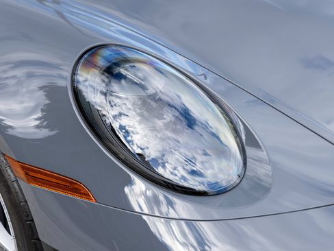 Used 2025 Porsche 911 GT3 RWD image 16
