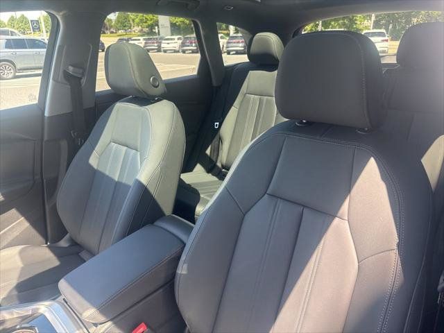 Certified 2025 Audi Q5 Premium w/ Convenience Package AWD/4WD image 17