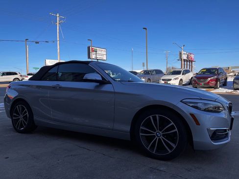 Used 2018 BMW 230i xDrive Convertible image 13