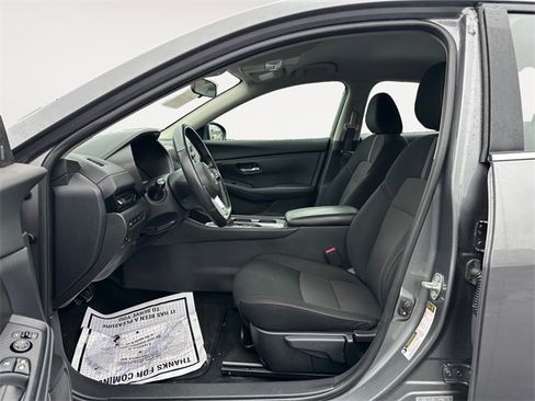 Used 2023 Nissan Sentra SV w/ Trunk Package image 9