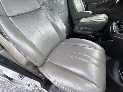 Used 2022 Chevrolet Express 2500 w/ Driver Convenience Package RWD image 15